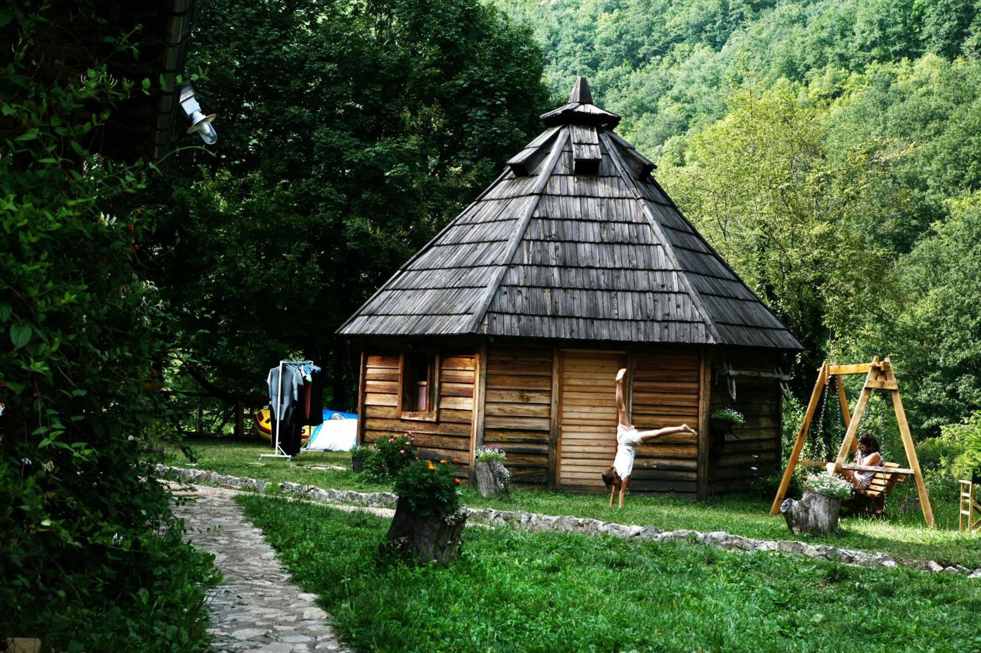 Grab Ethno Village And Camp Scepan-Polje Номер фото